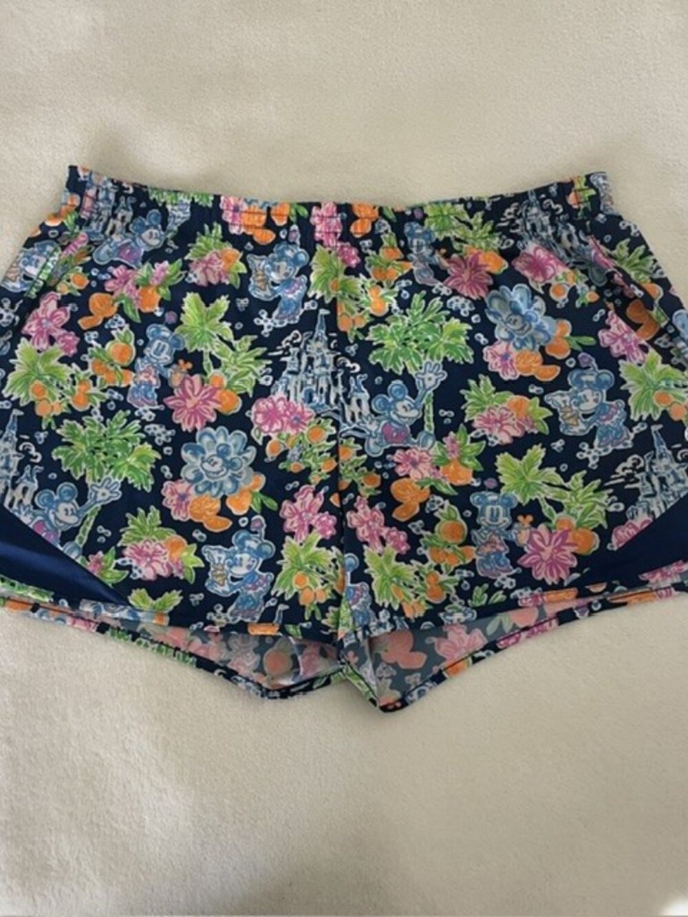 Disney x Lilly Pulitzer Ocean Trail Shorts Mickey Minnie Castle Floral Navy M